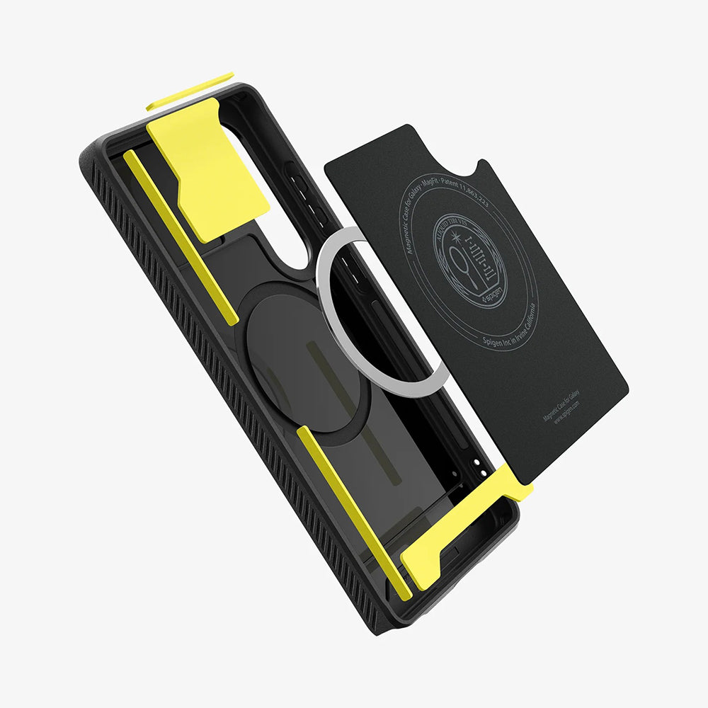 Husa de protectie Spigen Rugged Armor MagSafe (ACS08951) compatibil cu Samsung Galaxy S25 Ultra, Negru Mat