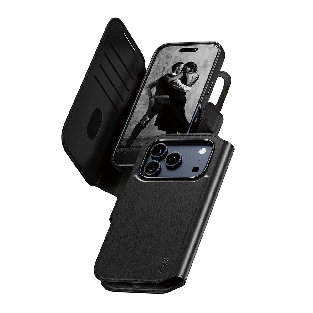 Husa de protectie PanzerGlass® CARE Feature MagSafe Tango Two-in-One Wallet compatibil cu iPhone 17 Pro, Negru