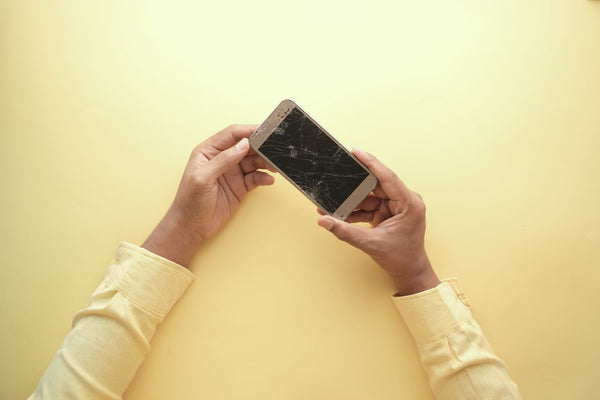 Motorola Edge 50 Fusion 5G smartphone cu design premium și ecran AMOLED