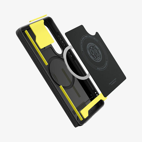 Husa de protectie Spigen Rugged Armor MagSafe (ACS08951) compatibil cu Samsung Galaxy S25 Ultra, Negru Mat