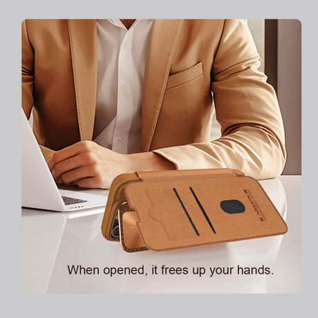 Husa pentru Apple iPhone 16, Nillkin, Qin Prop - Maro - NotebookGsm