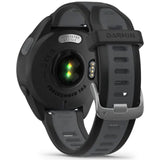 Garmin Forerunner 165 okosóra, szilikon szíj, ködszürke/fehérkő